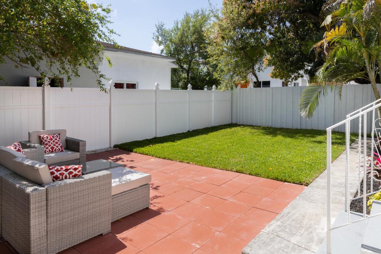 Beautiful Casita With King Bed And Private Patio Close To Calle 8, Mia Airport, Coral Gables Miami Dış mekan fotoğraf
