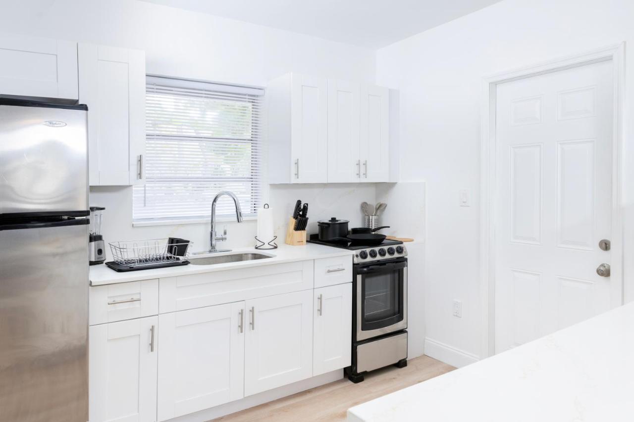 Beautiful Casita With King Bed And Private Patio Close To Calle 8, Mia Airport, Coral Gables Miami Dış mekan fotoğraf