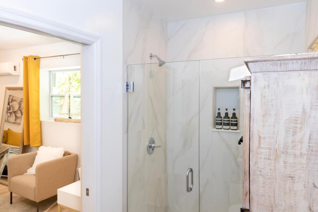 Beautiful Casita With King Bed And Private Patio Close To Calle 8, Mia Airport, Coral Gables Miami Dış mekan fotoğraf