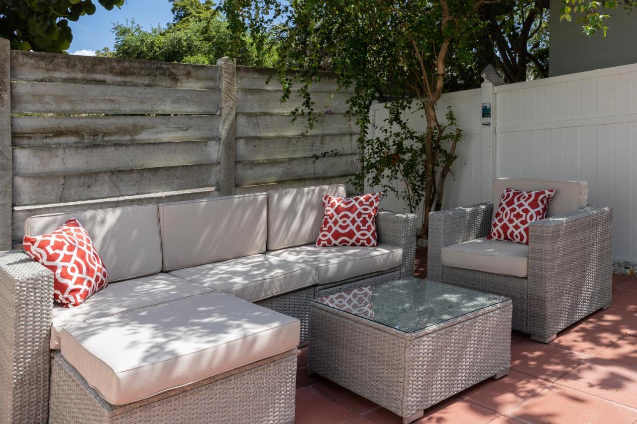 Beautiful Casita With King Bed And Private Patio Close To Calle 8, Mia Airport, Coral Gables Miami Dış mekan fotoğraf